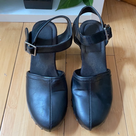 WHITE MOUNTAIN ANKLE STRAP PLATFORMS - Picture 3 of 7